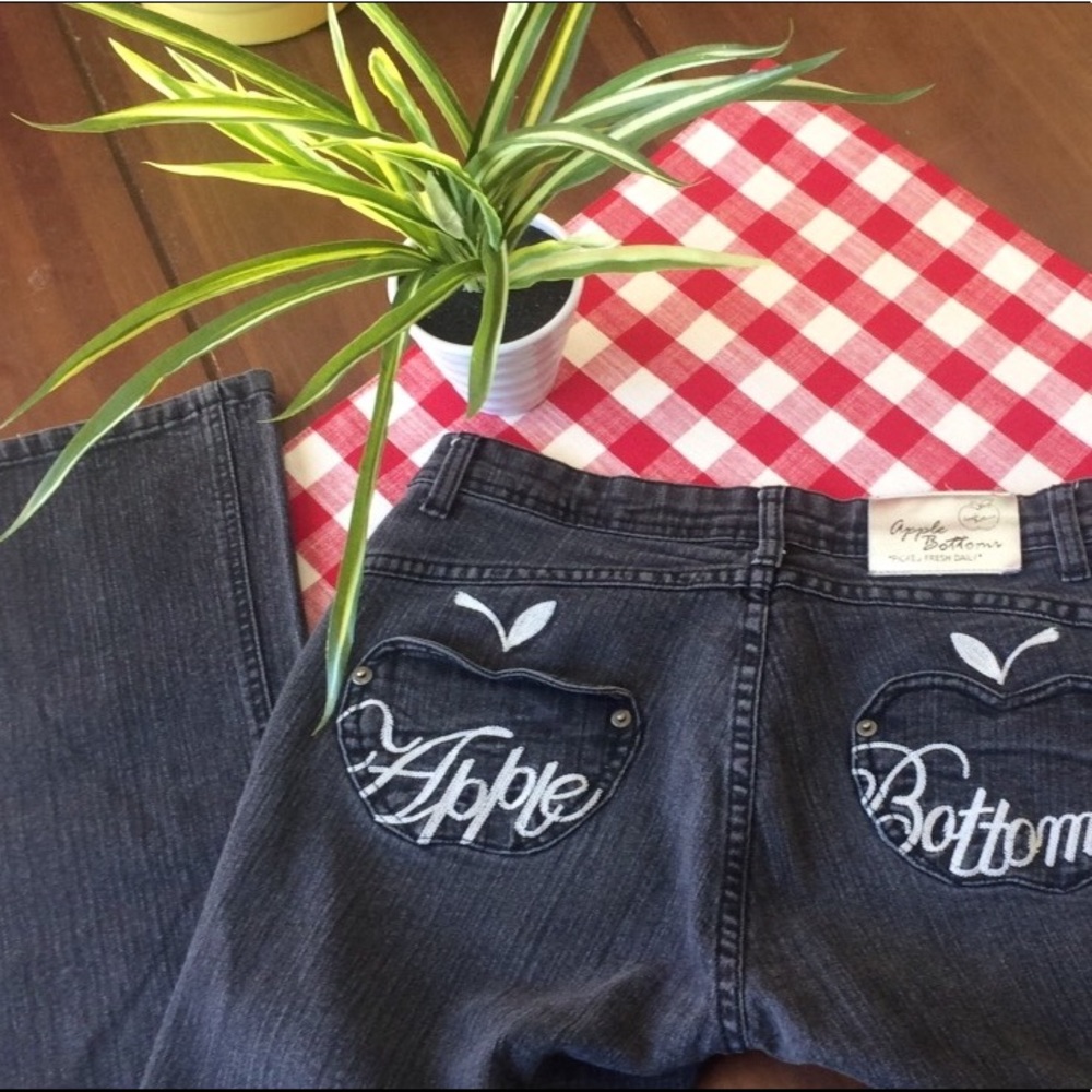 Apple Bottoms jeans faded black